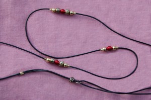 thin toy dog lead with beads